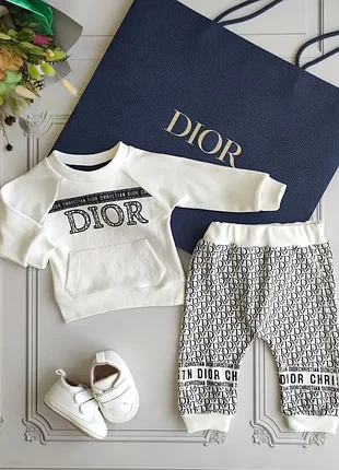 Дитячий білий костюм 74-80 см диор christian dior на хлопчика