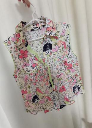 Рубашка безрукавка легкая летняя с принтом.