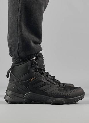 Зимові чоловічі кросівки adidas terrrex swift r gore tex fur all black