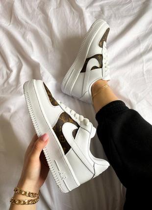 Женские кроссовки nike air force 1 low white brown белого с коричневым цветами
