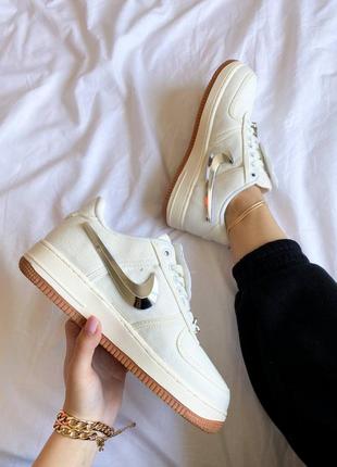 Женские кроссовки nike air force 1 low travis scott бежевого цвета