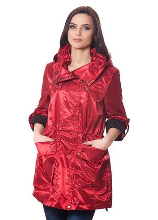 Бордова жіноча куртка-вітровка