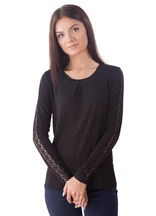 Блуза женская черная с кружевными вставками на рукавах
