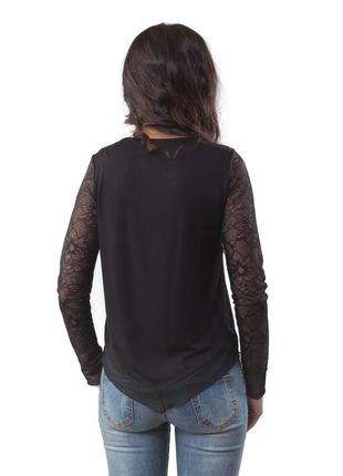 Блузка жіноча чорна з мереживними рукавами4 фото