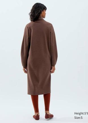 Платье uniqlo коричневое с объемными рукавами3 фото