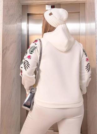 Світшот з вишивкою на рукавах тринитка з капюшоном туреччина великих розмірів 50-56 білий