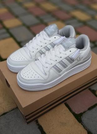 Жіночі літні кросівки adidas forum low білі з світло сірим кросівки адідас форум для дівчат8 фото