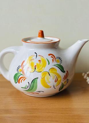 Большой фарфоровый заварочный чайник, керамический чайник времен ссср с цветочным узором
