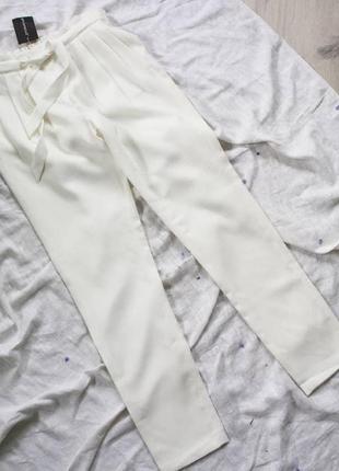 Белые брюки под пояс (высокая посадка)5 фото
