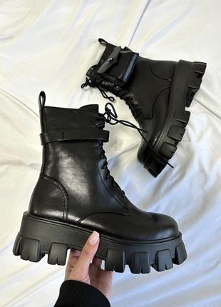 Крутые женские массивные ботинки с карманами boyfriend boots black чёрные7 фото