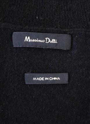 Шикарный и модный свитер фирмы massimo dutti, очень стильный дизайн, тренд в этом году, качественная и приятная ткань на ощупь3 фото