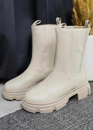 Новые бежевые ботинки missguided