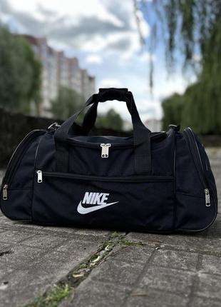 Небольшая спортивная дорожная черная сумка nike4 фото