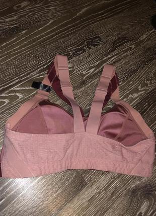 Спортивный топ hunkemöller новый!2 фото