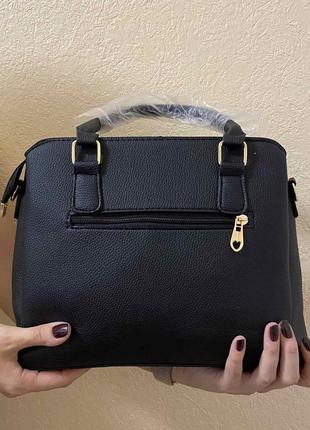 Жіноча міська повсякденна сумка на плече з брелоком, женская городская сумочка на плечо с брелком3 фото