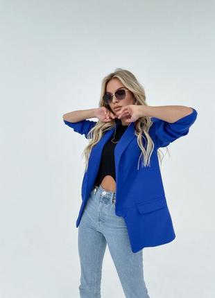 Женский элегантный синий яркий пиджак в деловом стиле3 фото