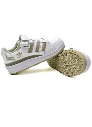 Кроссовки адедас форум