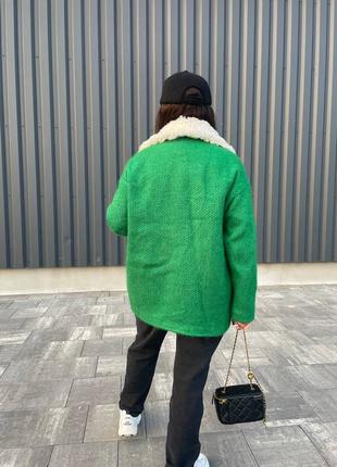 Пальто кашемир удлиненное тёплый баранец ворот зеленое синее молоко8 фото