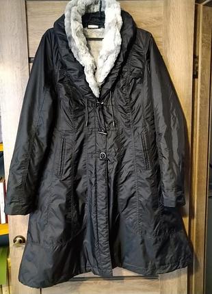 Шикарное пальто на утеплителе