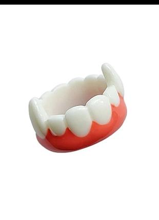 Кольцо колечко зуби клики