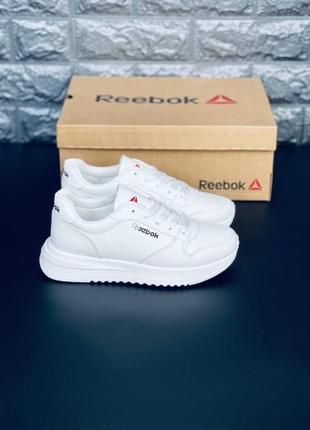 Reebok женские/ подростковые белые кроссовки размеры 36-417 фото