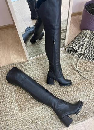 Черные кожаные ботфорты высокие сапоги на каблуке2 фото