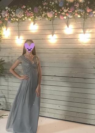 Вечірня сукня