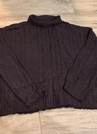 Теплый стильный коричневый свитер1 фото
