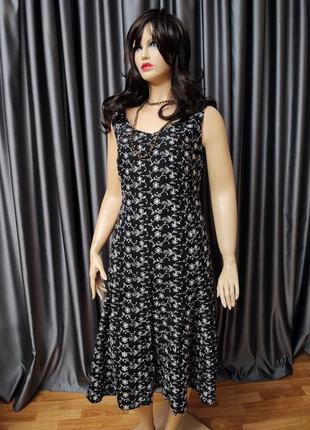 Великолепное фирменное натуральное платье платья прошва