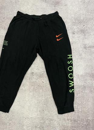 Спортивные штаны nike swoosh3 фото