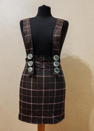 Юбка с бретелями