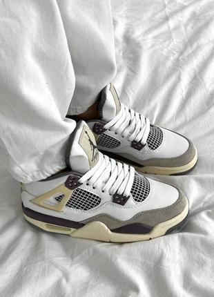 Женские кроссовки nike air jordan 4 retro white beige brown белого с бежевым и коричневым цветами