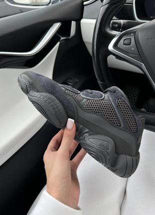 Женские кроссовки adidas yeezy 500 black черного цвета3 фото