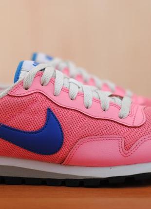 Рожеві кросівки, кеди nike metro plus cl, 38 розмір. оригінал