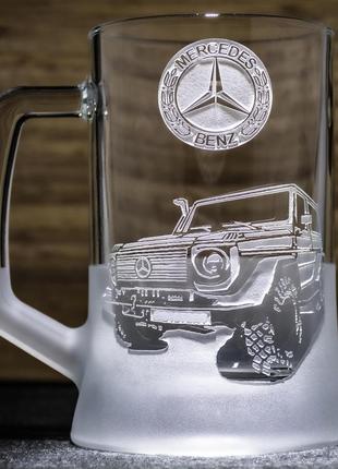 Пивний келих із гравіюванням позашляховика mercedes-benz — подарунок для автолюбителя3 фото