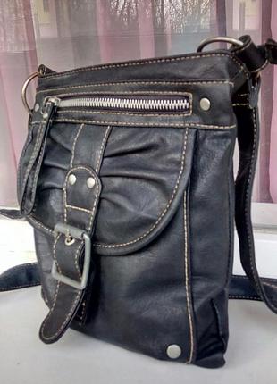 Стильна сумка сгоѕѕ-body new look.