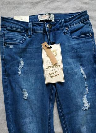Джинсы джинси з рваностями boohoo3 фото
