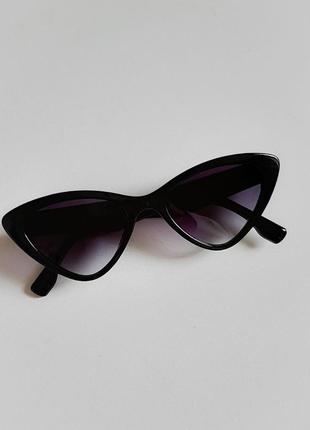Изящные солнцезащитные очки кошки uv 4002 фото