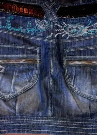Модне джинсове плаття з вишивкою4 фото