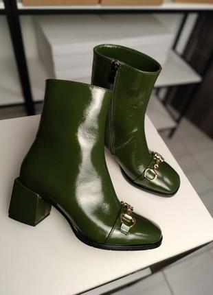 Шкіряні черевики зеленого кольору,36-41