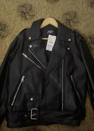 Шкіряна чорна косуха zara (оверсайз) розмір s