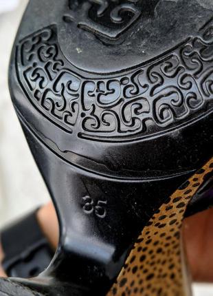 Элегантные летние туфли-босоножки basconi лак+золото8 фото
