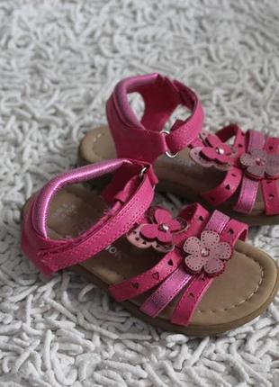 Рожеві босоніжки на дівчинку young dimension розмір 8 на 26