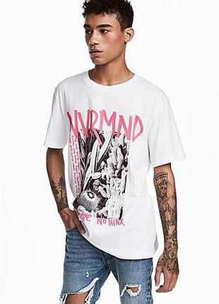 Оригінальна футболка з принтом від бренду h&m розм. s