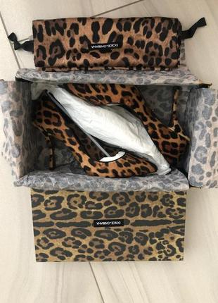 Туфлі з леопардовим принтом на підборах dolce&gabbana.3 фото