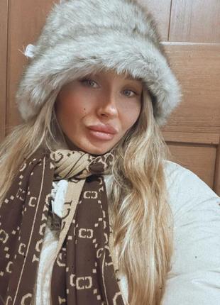 Трендовая меховая панама