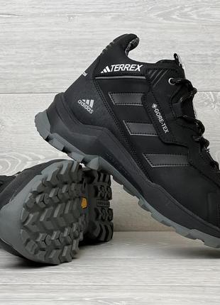 Кроссовки зимние термо, спортивные кожаные ботинки  adidas terrex gore-tex