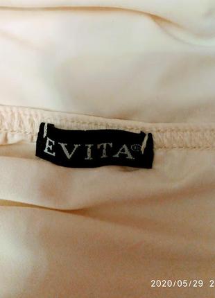 Летнее нарядное платье с завязками на шее и открытыми плечами цвета айвори от бренда evita9 фото