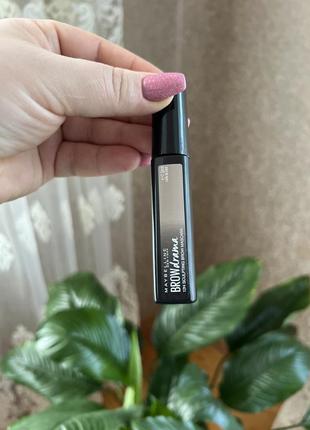 Моделювальна туш для брів maybelline brow drama sculpting brow massara1 фото