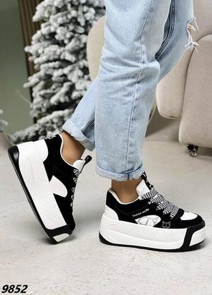Черно - белые трендовые кроссовки на высокой подошве10 фото